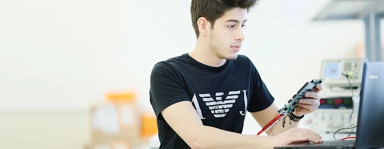 هندسة الإلكترونيات الكهربائية