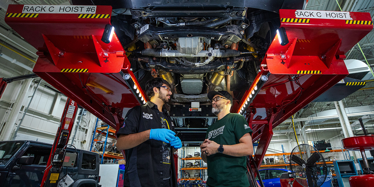 Технический специалист по электрооборудованию автомобилей